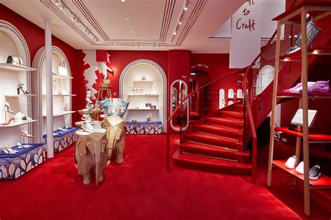 louboutin boutique paris